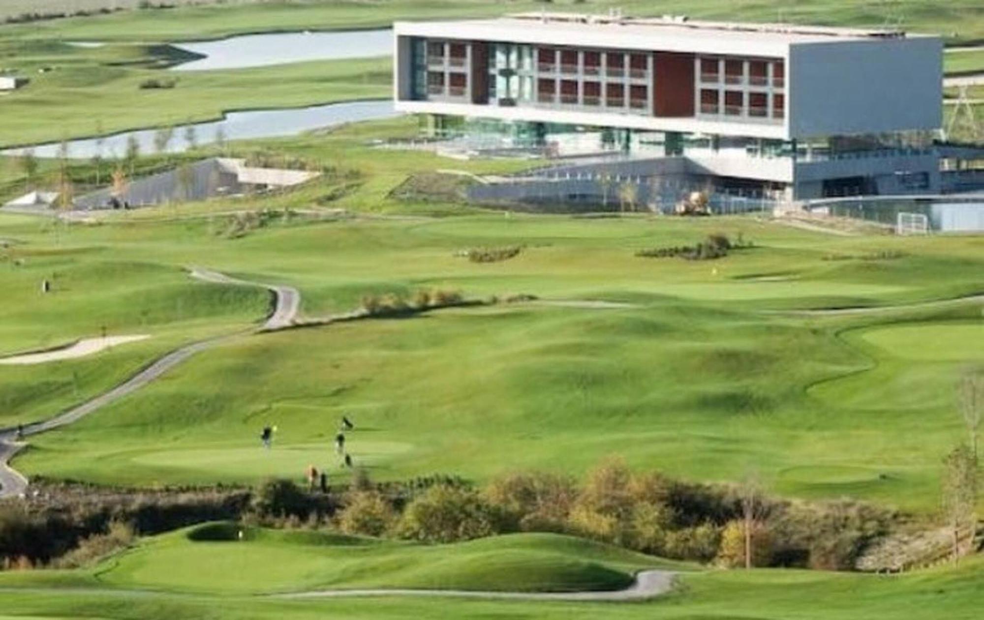 Coqueto Apto Con Vistas En Las Margas Golf N001 Sabinanigo Luaran gambar