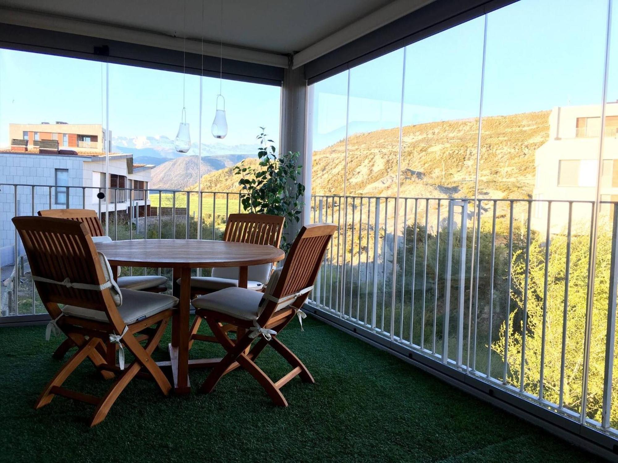 Coqueto Apto Con Vistas En Las Margas Golf N001 Sabinanigo Luaran gambar